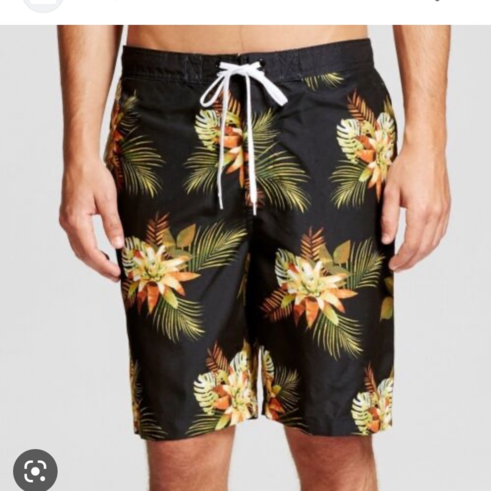 Merona Men’s Large Black Swim Trunks - Picture 2 of 8